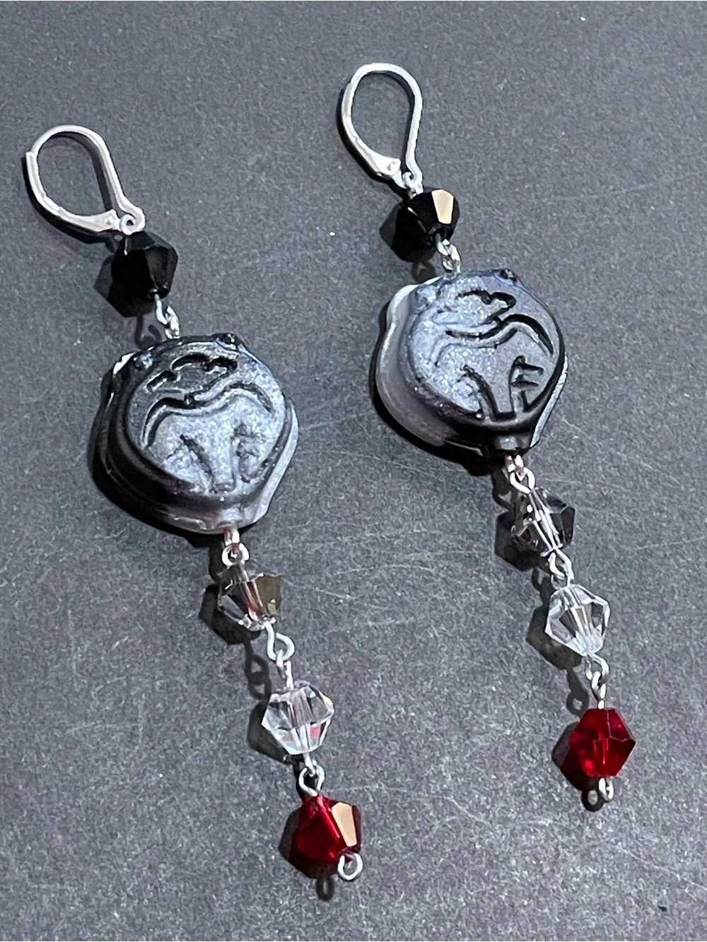 Twisted Wonderland Inspired Groovy Candy Earrings Jamil Viper (Nightmare Suit)